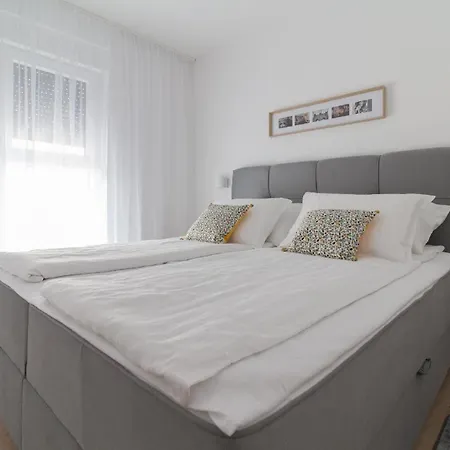 Ferienwohnung Fuer 5 Personen Ca 70 Qm In Nin, Dalmatien Norddalmatien Daire *